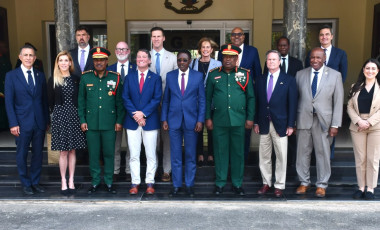 WAJUMBE WA CONGRESS WA SERIKALI YA MAREKANI  WAKUTANA NA WIZARA YA ULINZI NA JKT